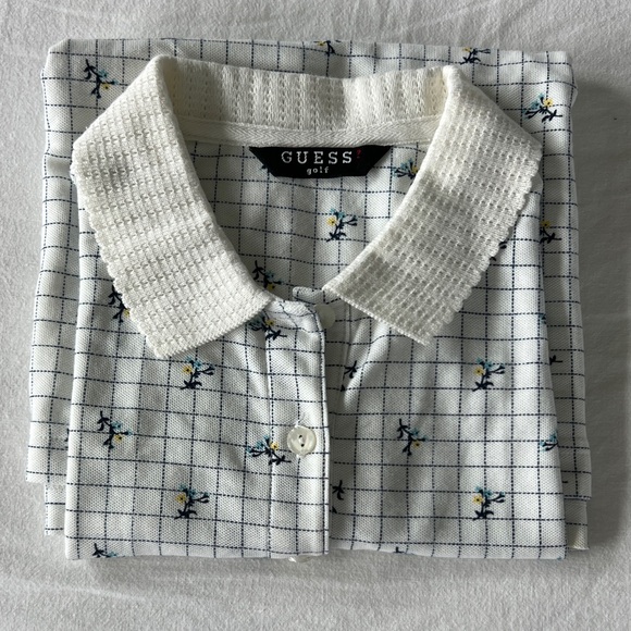 Guess Golf ⛳️ White Knit Collar + Blue and Yellow Floral Pattern Sz S Like NEW - Picture 7 of 7